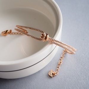 Swarovski Lifelong bangle
Knot, White, Rose gold-tone plated 5390818